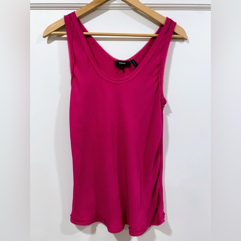 Theory Scoop Neck Tank Top Size S in Fuschia